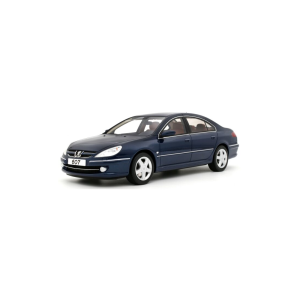 vieille voiture française limousine bleu