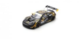 voiutre de course noire et jaune