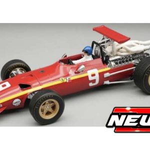 vieille voiture de course rouge