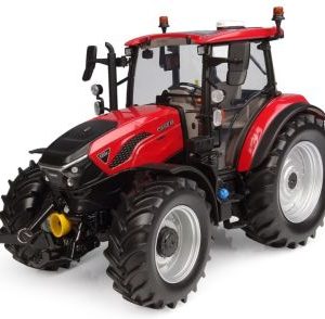 gros tracteur agricole rouge et noir