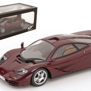 vieille voiture de sport rouge coupe