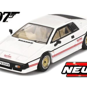 vieille voiture de sport coupe blanche