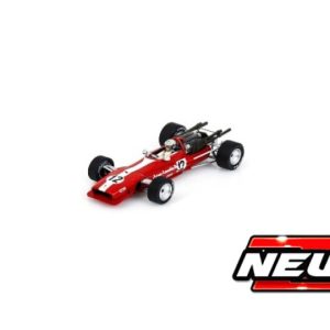 vieille voiture de course rouge