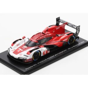 voiture de course rouge et blanche