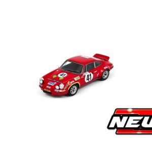 voiture de course rouge