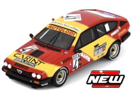 voiture italienne de course rouge et jaune