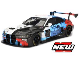 voiture de course allemande rouge bleu et blanche