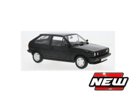 vieille voiture coupe noire