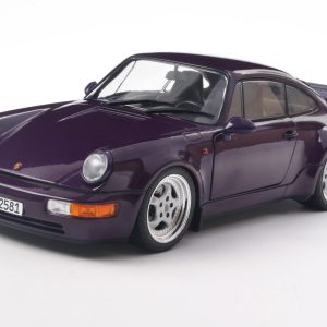 vieille voiture de sport allemande coupe mauve