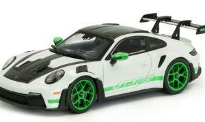 voiture de sport allemande coupe verte et blanche