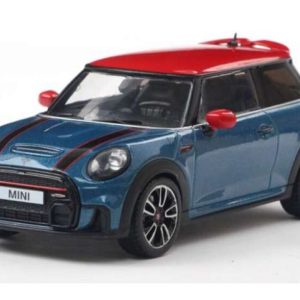 petite voiture de sport bleu et rouge