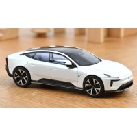 voiture electrique blanche