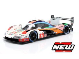 voiture de course allemande multicouleur