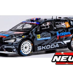 voiture de rallye bleu et noire