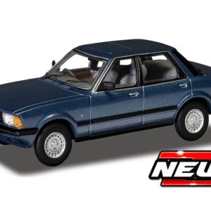 vieille voiture berline bleu