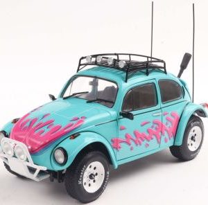 vieille voiture buggy verte et rose