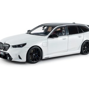 voiture de sport break allemand blanc