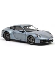 voiture allemande de sport grise