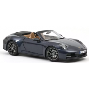 voiture de sport allemande cabriolet grise