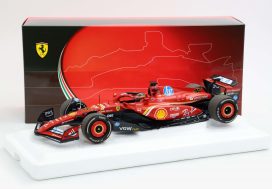 voiture de course formule 1 rouge