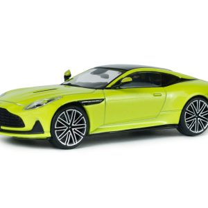 voiture de sport verte coupe anglaise