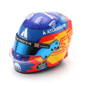 casque orange et bleu de pilote de formule 1