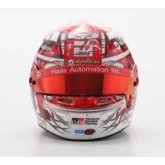 casque de pilote de formule 1 rouge