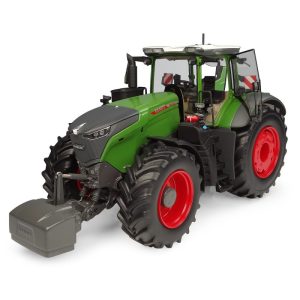 gros tracteur agricole vert et rouge