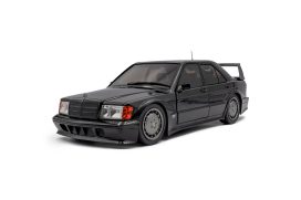 voiture de sport allemande noire berline