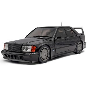 voiture de sport allemande noire berline