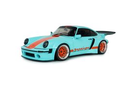 vieille voiture de sport coupe bleu et orange