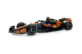 voiture de course formule un orange et noire
