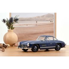 vieille voiture de sport allemande bleu portes papillon