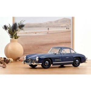 vieille voiture de sport allemande bleu portes papillon