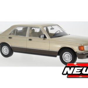 vieille voiture limousine couleur or