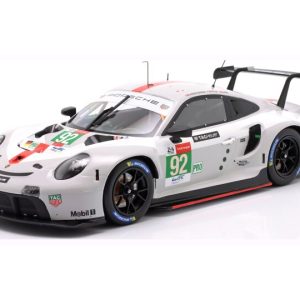 voiture de course coupe allemande blanche et noire