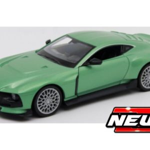 voiture anglaise de sport coupe verte