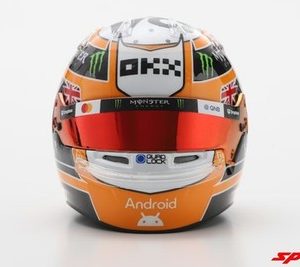 casque de pilote de course orange