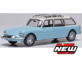 vieille voiture française break bleu