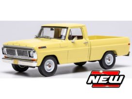 vieille voiture americaine jeep pick up jaune