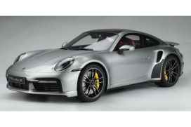 voiture allemande de sport coupe grise