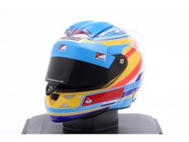casque de pilote de formule 1 bleu