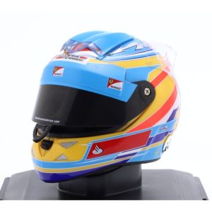 casque de pilote de formule 1 bleu