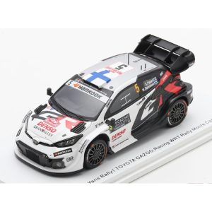 voiutre de course blanche et noire