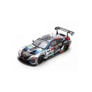 voiture de course noire et blanche