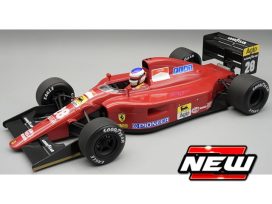 vieille voiture de course formule 1 rouge