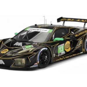 voiture de course verte et noire