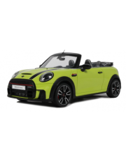 voiture de sport cabriolet verte sportive
