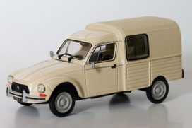 vieille voiture camionnette beige