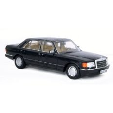 vieille voiture limousine allemande noire